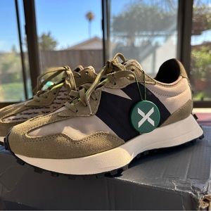 Brand New New Balance 327 Aluminum (Women’s)